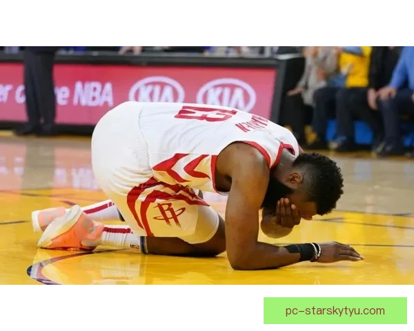 劳模哈登拇指骨折仍然坚持出战